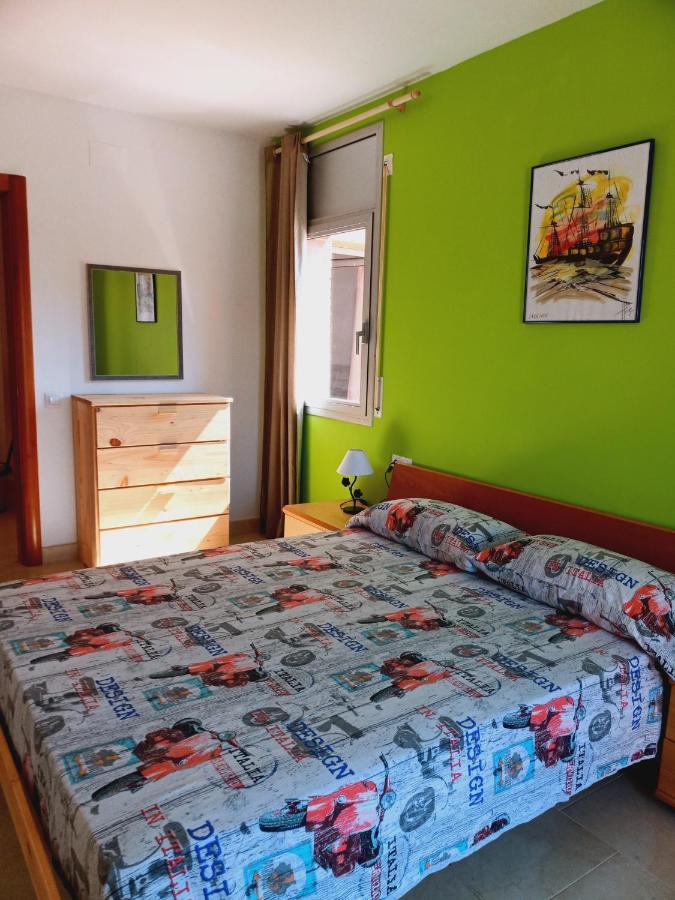 Chalet Amplio Con Jardin Y Zona Barbacoa. Reus Kültér fotó