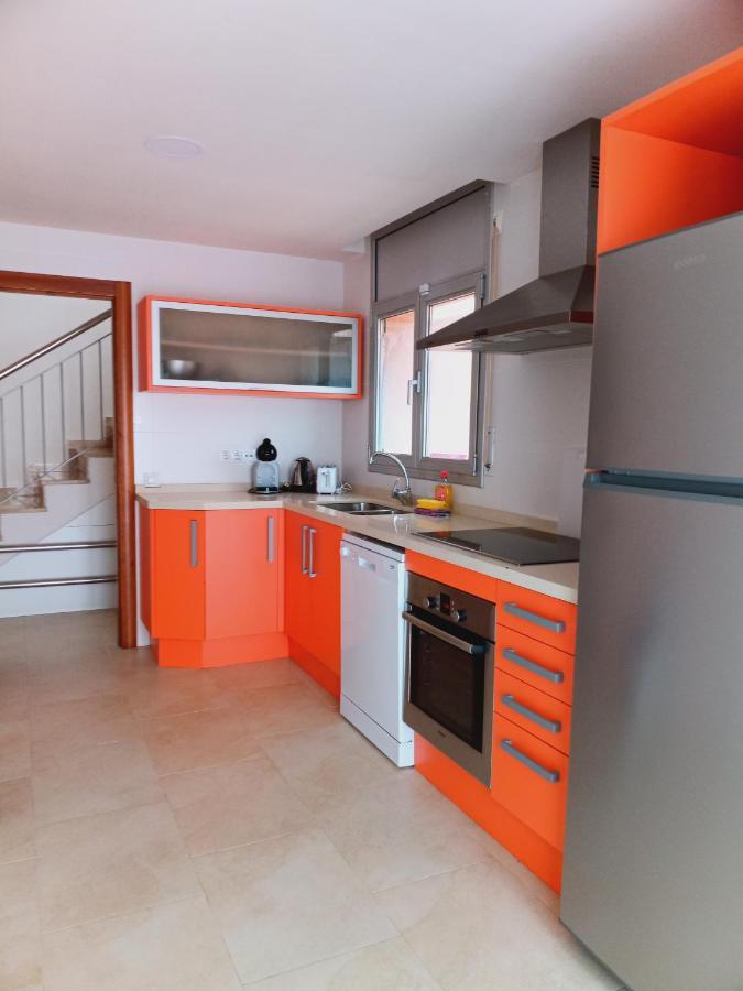 Chalet Amplio Con Jardin Y Zona Barbacoa. Reus Kültér fotó