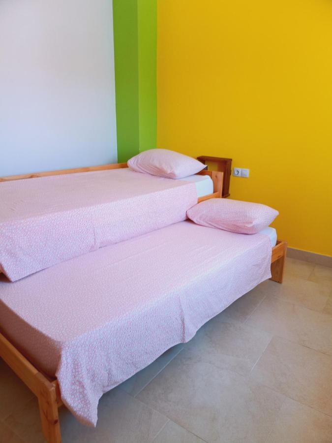 Chalet Amplio Con Jardin Y Zona Barbacoa. Reus Kültér fotó